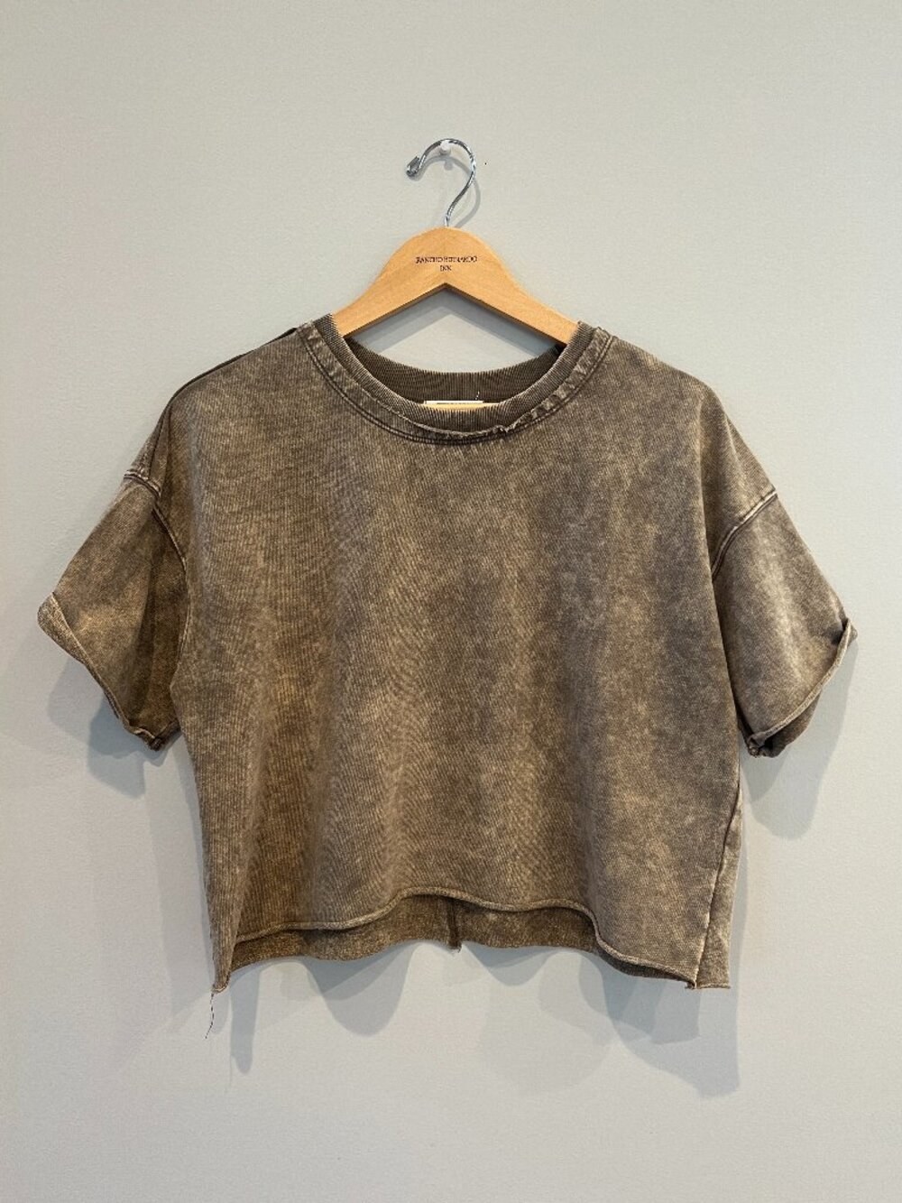 Zenana Distressed Acid-Wash Look Short Sleeve Sweatshirt Top – Taupe Grey – Size